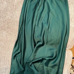 Elegant Green Satin-Like Skirt